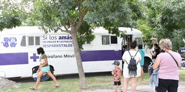 Quirófano móvil mejora la salud de las mascotas en cada uno de los barrios que visita