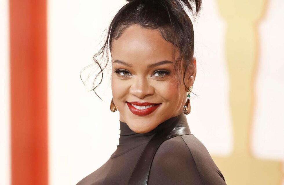 Infartante: Rihanna demostró que la lencería color pastel le queda muy bien