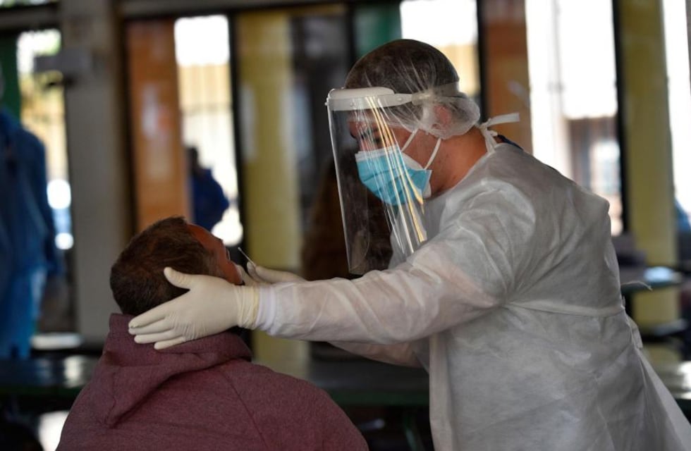 Córdoba muestra una leve baja en la tasa de contagios de coronavirus