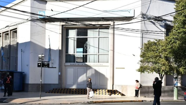 Centro de la ciudad de San Luis este viernes, feriado nacional. Bancos cerrados.