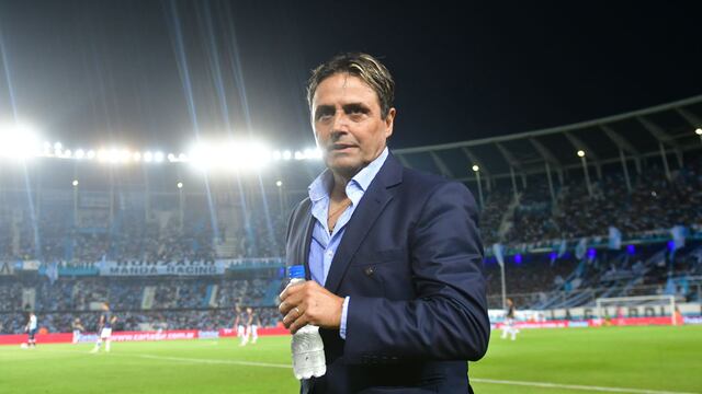 "Tuvimos nuestras posibilidades en la primera parte del partido". El atenuante de Ángel Hoyos para la derrota de Talleres.