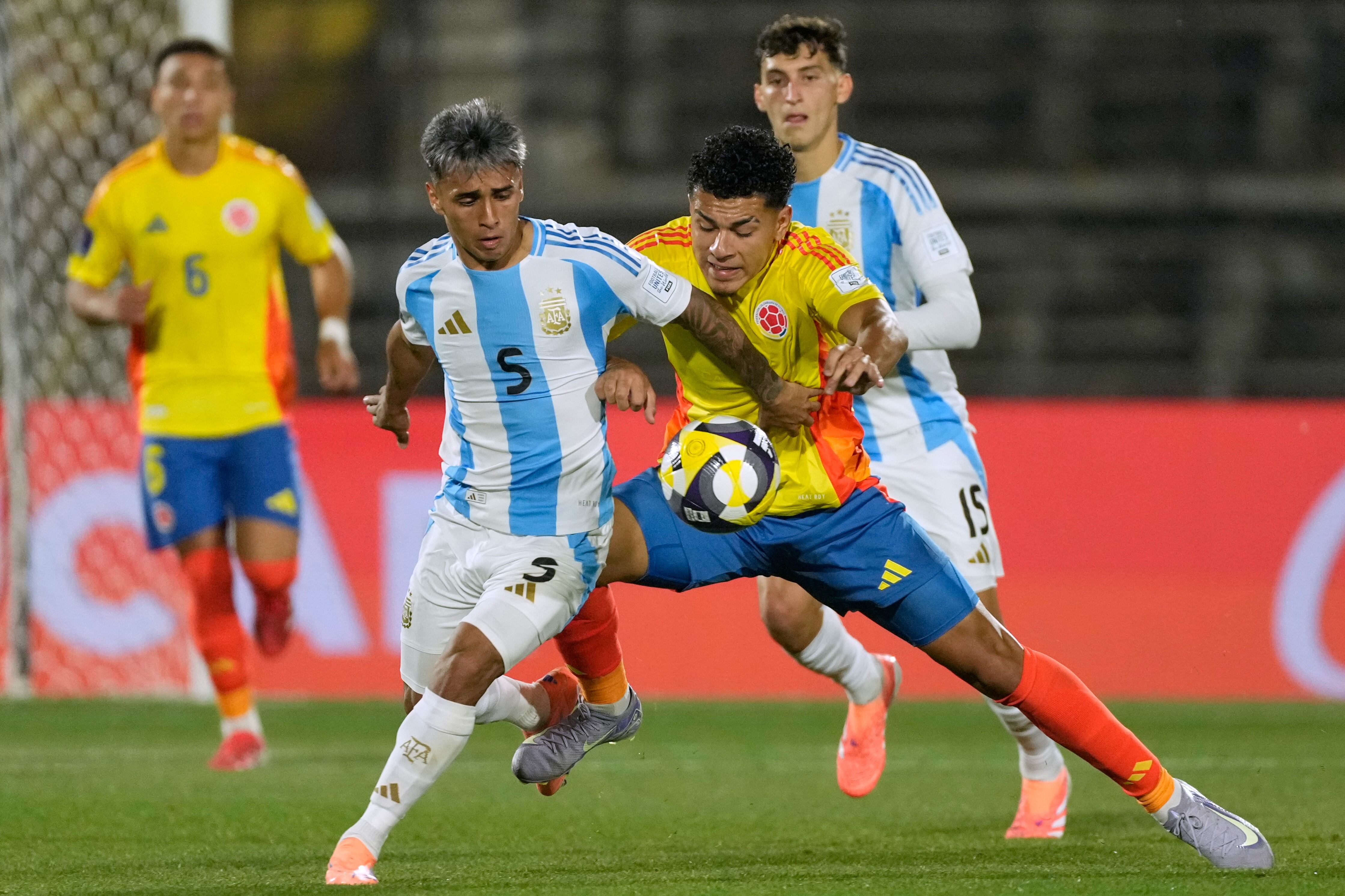 Argentina vs. Colombia, en el Mundial Sub 20. (AP)