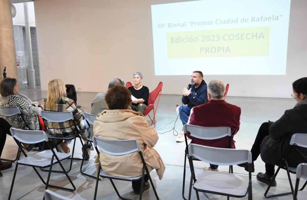 ¿Quiénes son los artistas seleccionados para la Bienal Rafaela 2023?