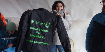 Se entregó la indumentaria y calzado apropiado a los Guardias Ambientales Municipales.