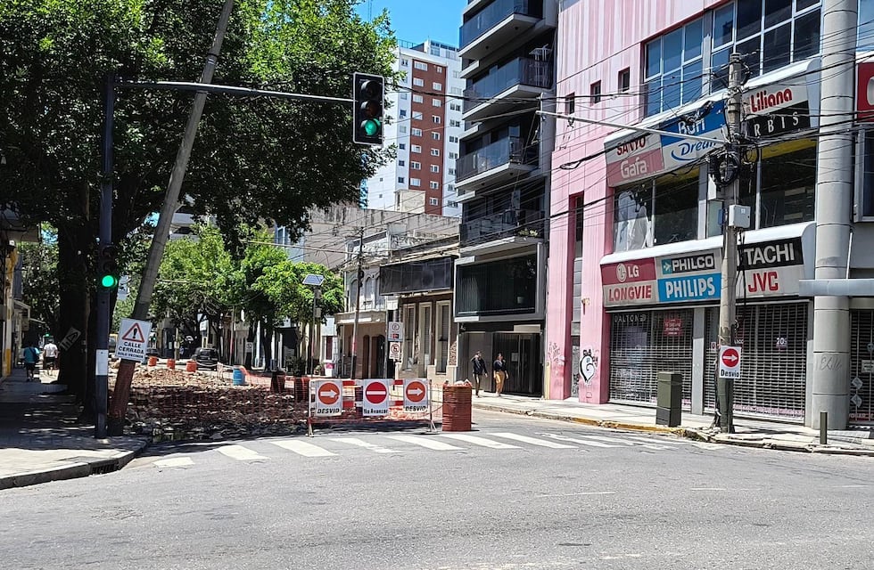 Cortes de tránsito en Rosario: cierran dos cuadras de calle Mendoza en el centro