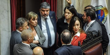 La vicepresidenta Victoria Villarruel con jefes de bloque en el Senado (Foto: Federico López Claro)