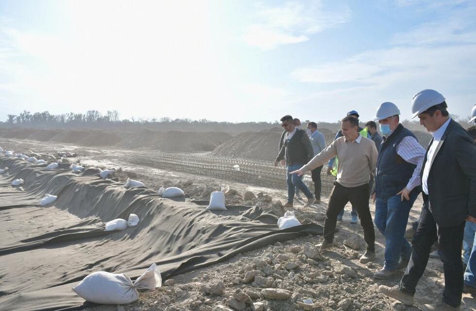 Jaldo supervisó el avance de la construcción de la cárcel de Benjamín Paz