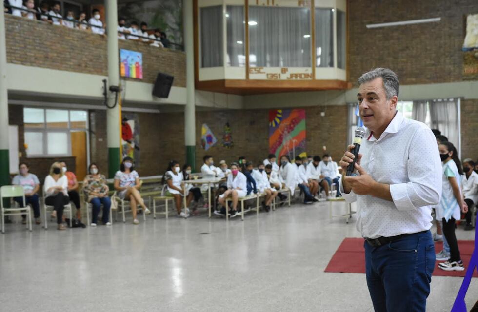 Luis Castellano participó del inicio del ciclo lectivo