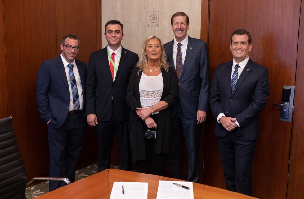 Se rubricó convenio con FamilySerch para digitalizar las Actas del Registro Civil