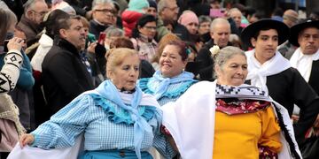 Acto 9 de julio Carlos Paz