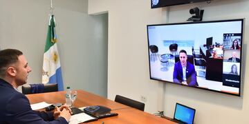 El Rector de la UNCAus, Dr. Germán Oestmann, encabezó el lanzamiento.