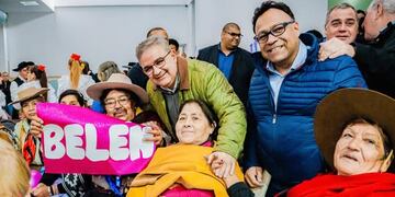 El gobernador participó del encuentro “Lo Mejor de Mí” en el Centro de Integración e Identidad Ciudadana Juan Domingo Perón, donde adultos mayores compartieron talento, historias y afecto.