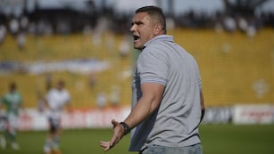 "A Tevez lo veo firme, seguro, y eso me da tranquilidad", destacó "Cacho" Sialle, ex técnico de Talleres, sobre el presente Albiazul.