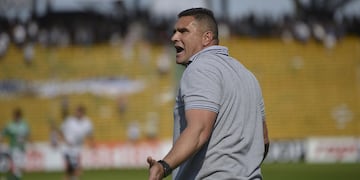 "A Tevez lo veo firme, seguro, y eso me da tranquilidad", destacó "Cacho" Sialle, ex técnico de Talleres, sobre el presente Albiazul.