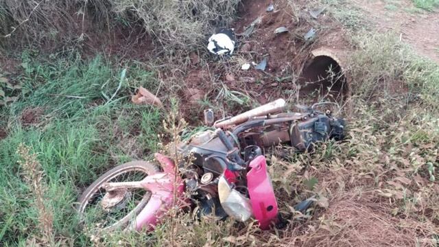 Accidente fatal en Jardín América: un motociclista fallecido.