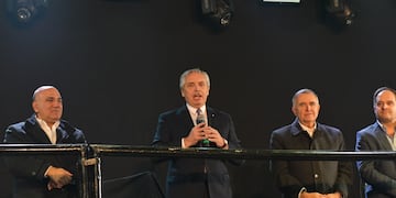 Fernández Manzur y Jaldo encabezaron un multitudinario acto en Tucumán.