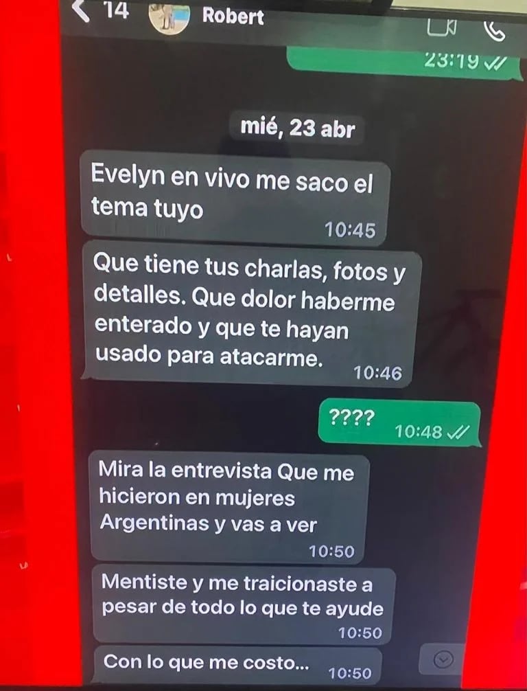 Araceli mostró algunas conversaciones que sostuvo con Roberto García Moritán.