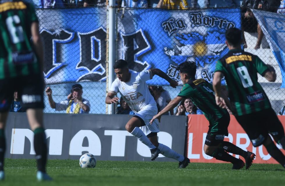 Racing se enfrentó con otro puntero y terminaron en empate en Nueva Italia