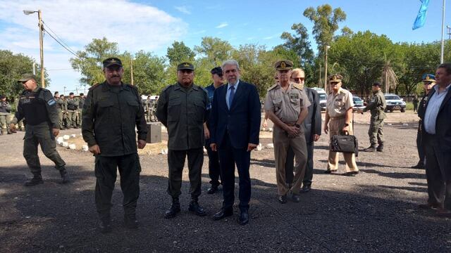 El funcionario de 65 años visitó el nuevo destacamento de Gendarmería Nacional en la zona norte.