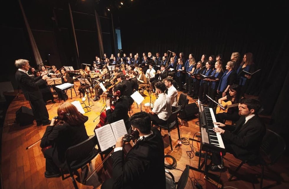 La Municipalidad de Ushuaia acompañó la presentación de la Orquesta Juvenil de Rosario y Coral Makus