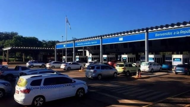 Investigan presunta maniobra irregular de agentes aduaneros de Puerto Iguazú.