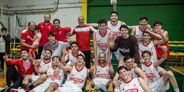 Huracán campeón del Clausura de Básquet de Tres Arroyos
