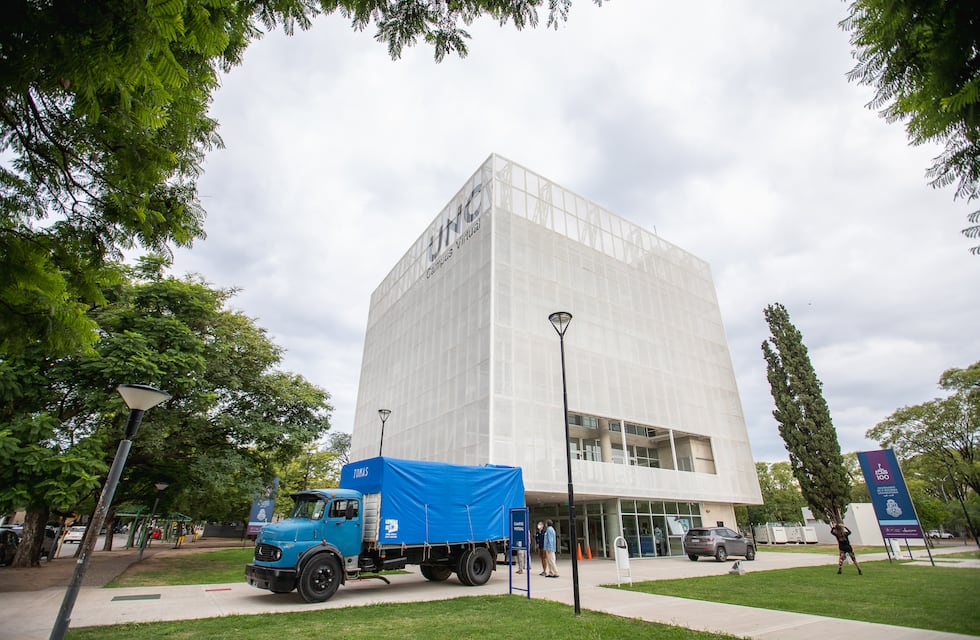 Una “Súper Computadora” llegó a la UNC