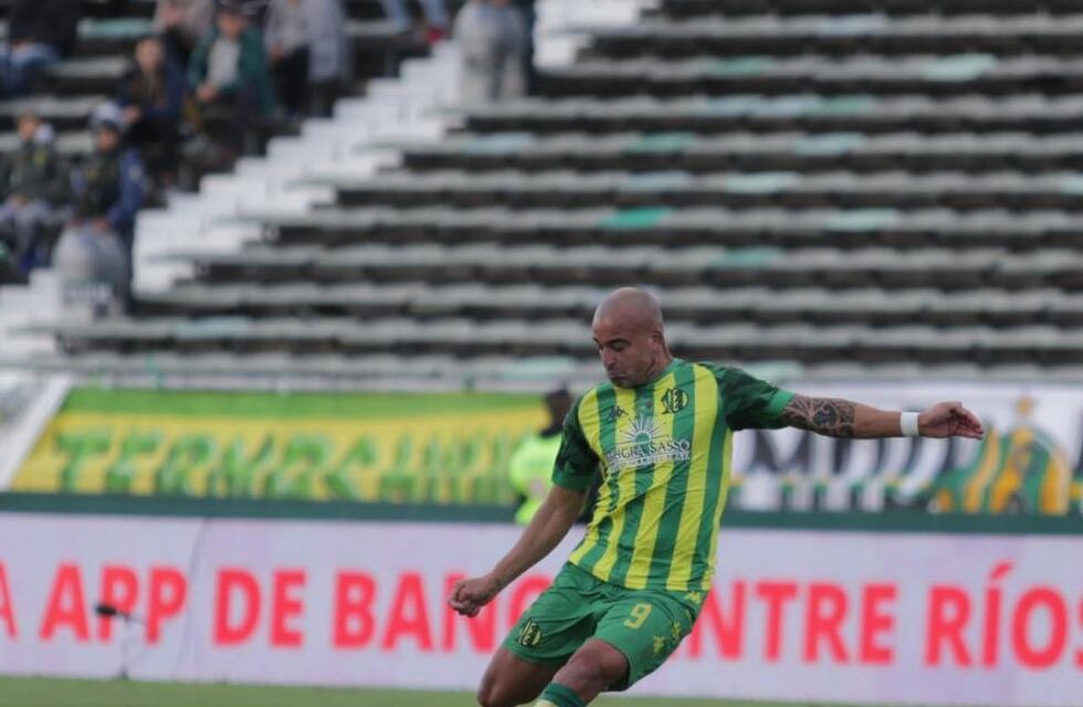 Santiago Silva volvió al gol después de su larga suspensión: su emoción y desahogo