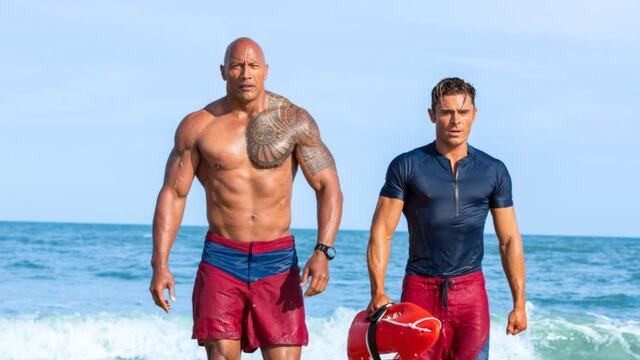 Baywatch: Guardianes de la bahía disponible en Netflix.