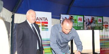 Miguel Lifschitz habilitó que haya lotes destinados a afiliados a los gremios en el "Plan Mi Tierra Mi Casa"