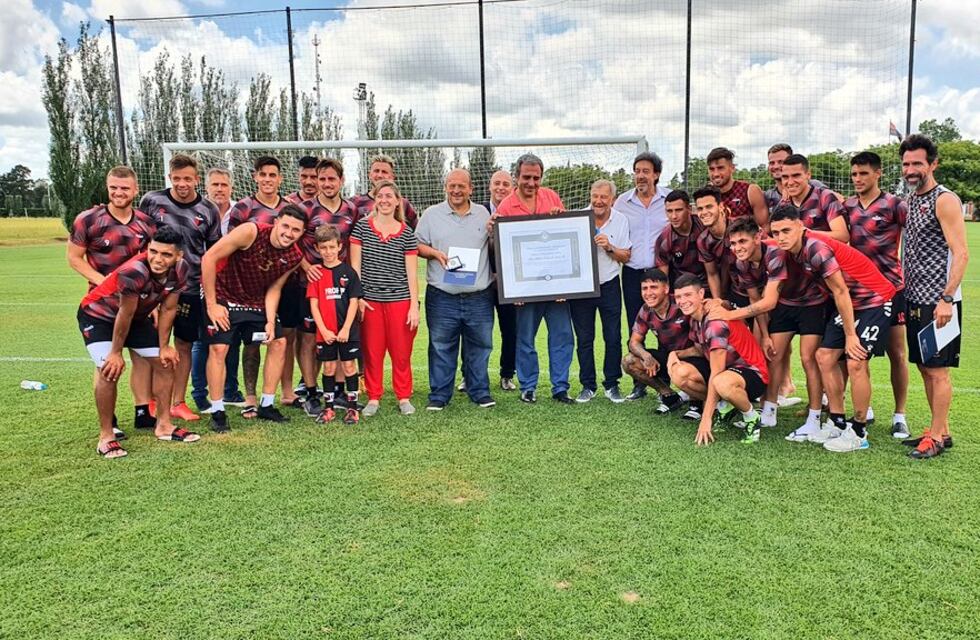 Plantel de Colón dio negativo tras acto con el diputado que tenía coronavirus