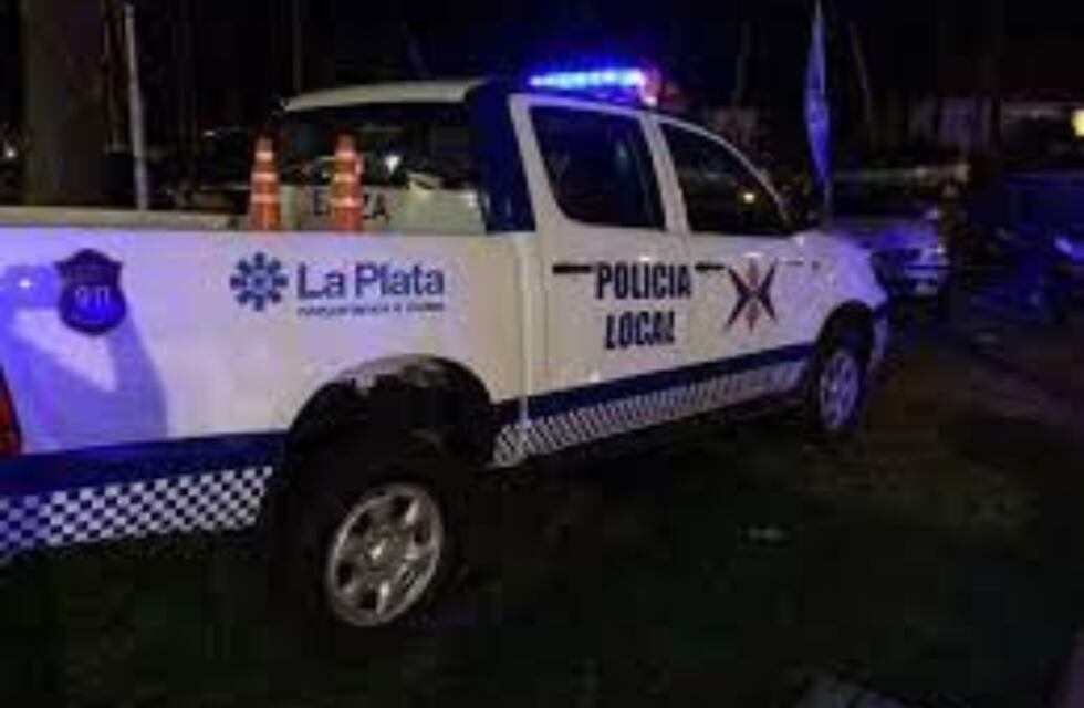 La Plata: un hombre amenazó con asesinar a su mamá por no esperarlo con la comida hecha