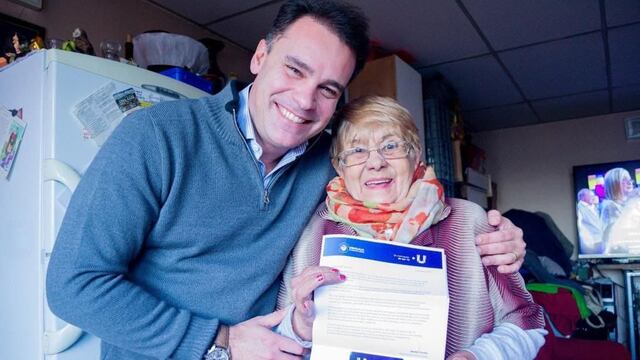 Continúa la entrega de tarjetas +U