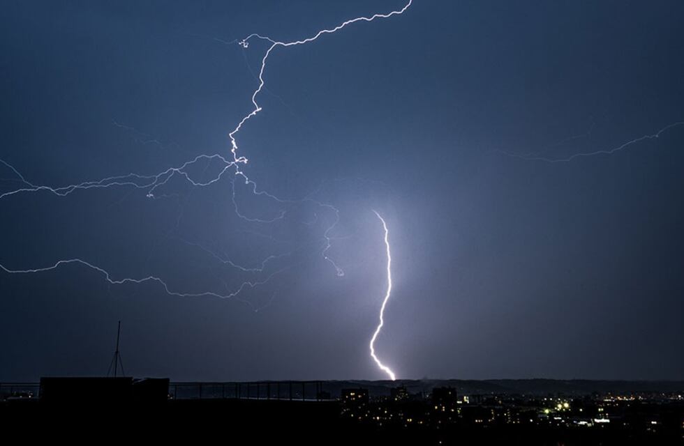 Terrible tormenta de granizo y lluvia azotó nuevamente las calles de Villa Mercedes