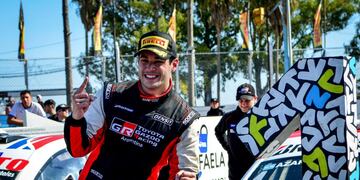 Diego Azar (Lexus de Toyota), logró la victoria en la final del TopRace en el autódromo de Rafaela. En el segundo lugar terminó Jorge Barrio (Chevrolet) y tercero Facundo Aldrighetti (Lexus Toyota).