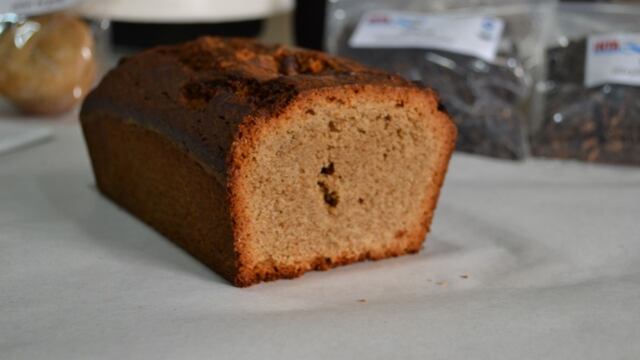 Budín con "harina" de grillo elaborado por investigadores.