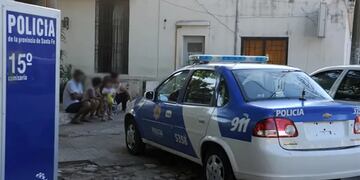 Denunció que le robaron la camioneta, la recuperó y luego desapareció de la puerta de una comisaría .