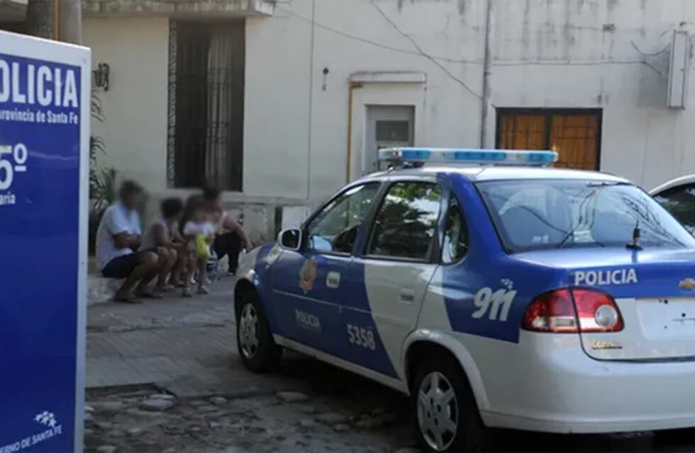 Inseguridad en Rosario: una mujer denunció que le robaron la camioneta, la recuperó y luego desapareció de la comisaría