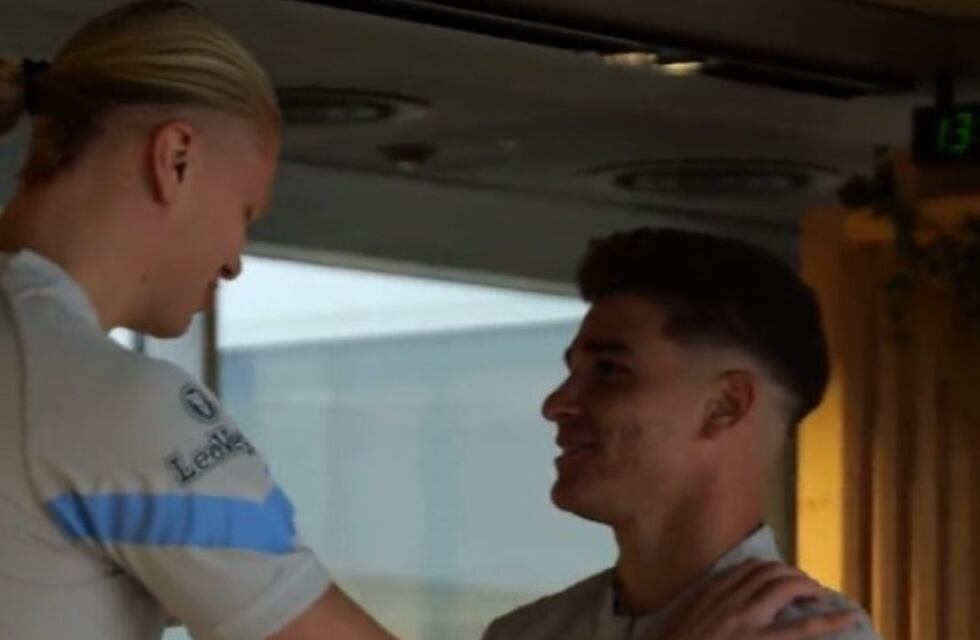 Campeón cordobés: el tremendo recibimiento de las estrellas del Manchester City a Julián Álvarez