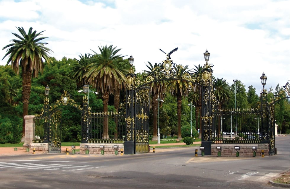 La Provincia licitó el mantenimiento del Parque, Cerro de la Gloria y Centro Cívico