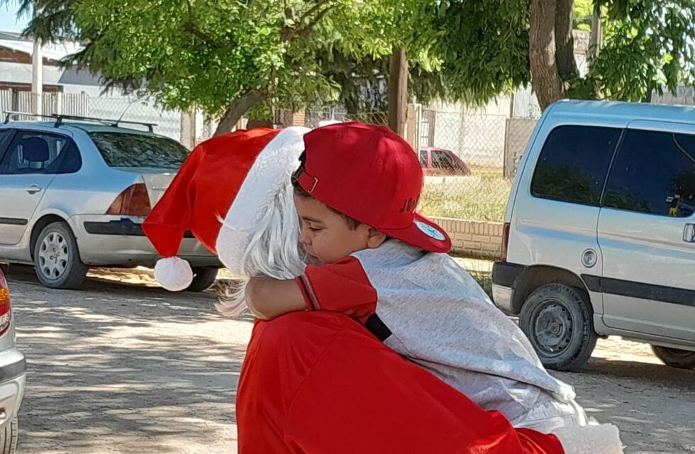Tres Arroyos: Papá Noel visitó los Caps de la ciudad