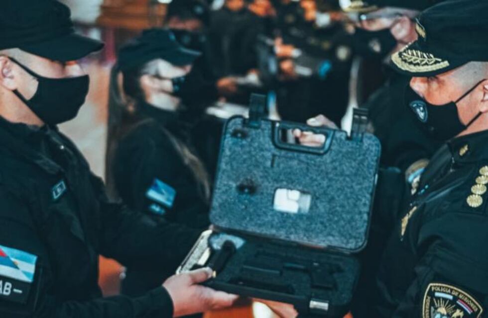 En esta jornada finalizó la entrega de armas reglamentarias a la Policía de Misiones