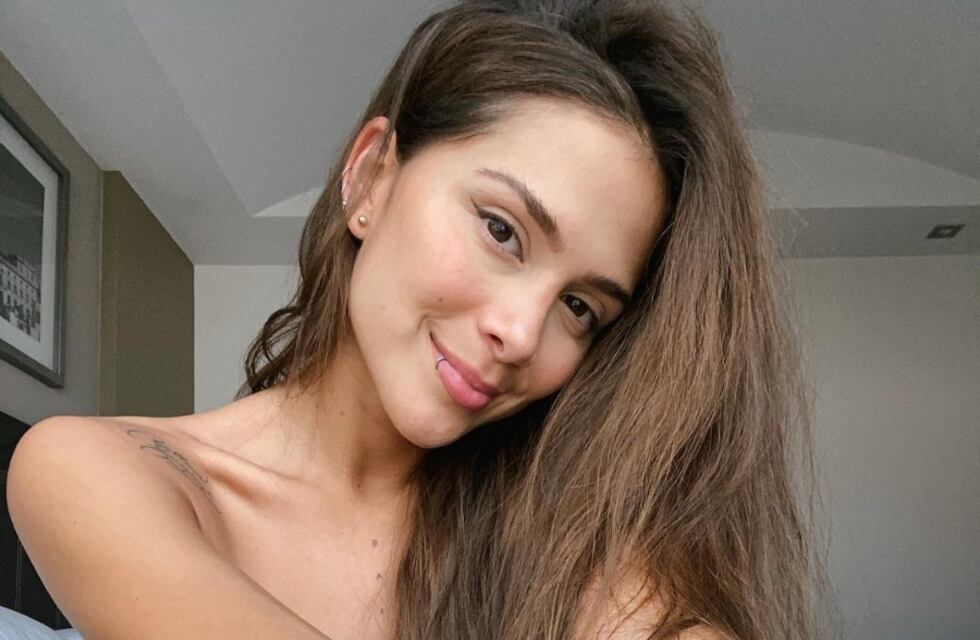 Greeicy conquistó las redes con un conjunto de top y calza con estampado tropical