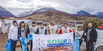 La Municipalidad de Ushuaia y SOMRA realizaron jornada de limpieza conjunta en el Barrio “La Bolsita”