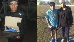 El niño que le regaló los botines que había ganado a su compañero del club.