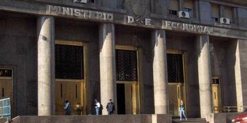 Desequilibrio. Economía justificó la suba del gasto público (DyN/Archivo)