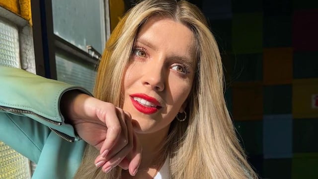 Lejos de su novio, Laurita Fernández mostró sus curvas en todos los ángulos en microbikin desde Miami