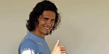 Cavani llega a Boca y usará una dorsal muy especial. Foto: AP.