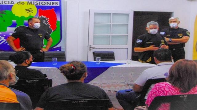 Referentes barriales de Eldorado se reunieron con la policía para debatir cuestiones de seguridad.