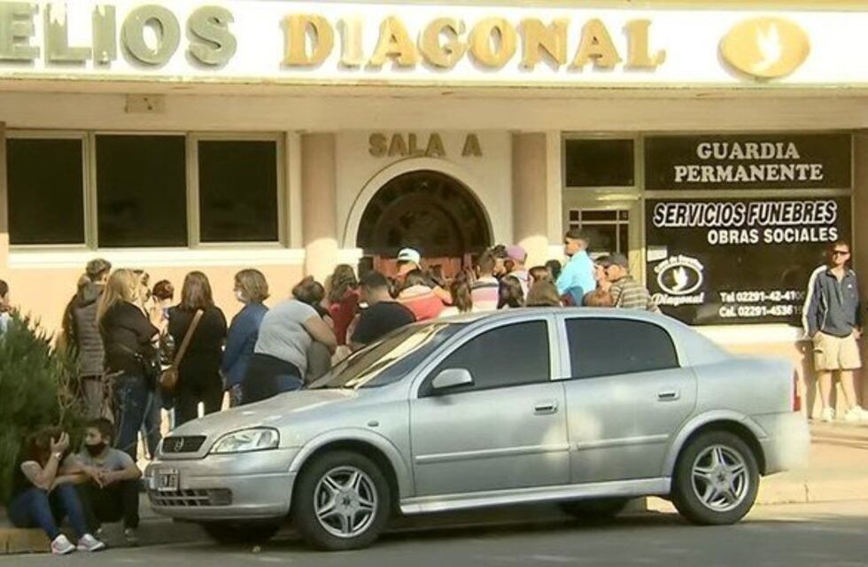 Crimen de Luciano Olivera: con fuerte presencia policial, velaron al joven asesinado por la policía